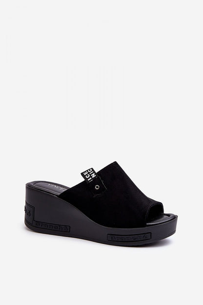 Clacquettes model 198855 Step in style