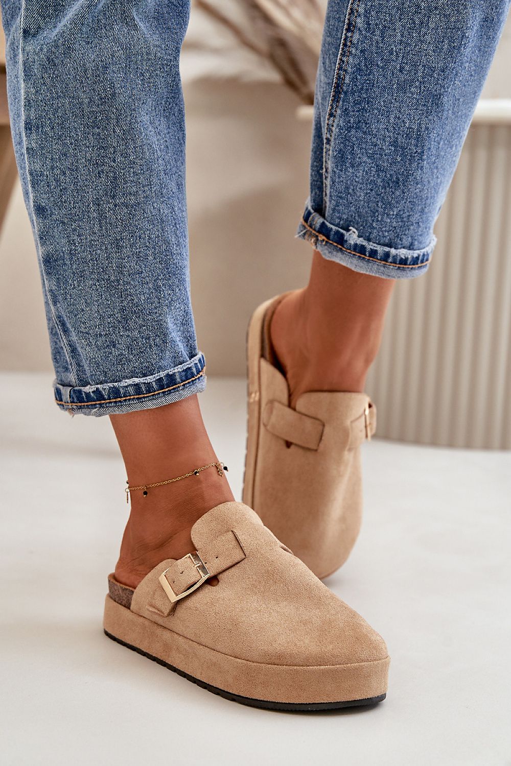 Pantoufles model 200121 Step in style