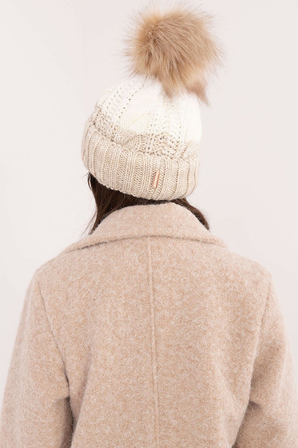 Bonnet model 201412 Rue Paris