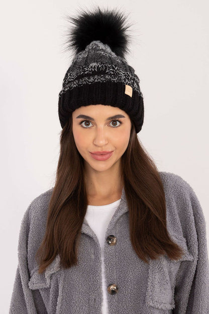 Bonnet model 201413 Rue Paris