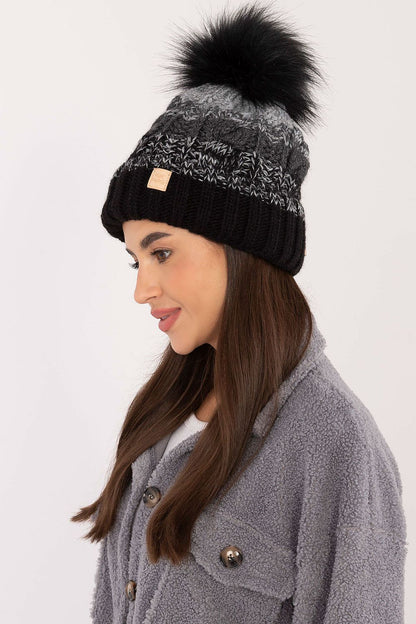 Bonnet model 201413 Rue Paris