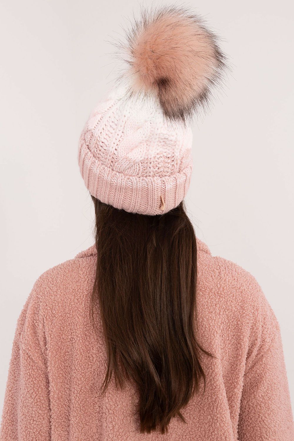 Bonnet model 201415 Rue Paris