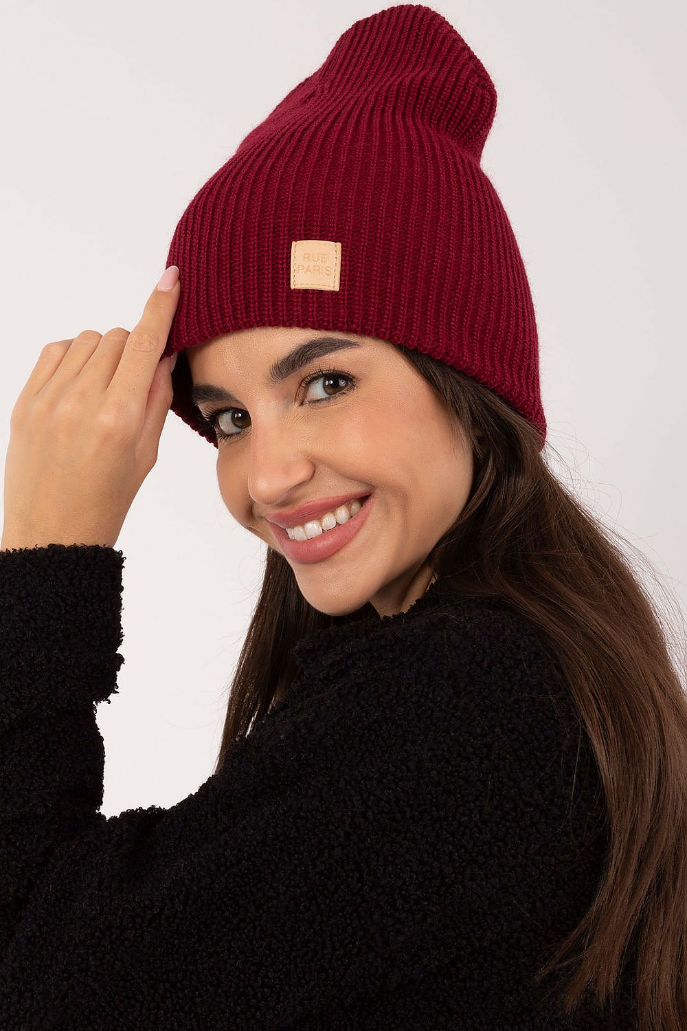 Bonnet model 201425 Rue Paris