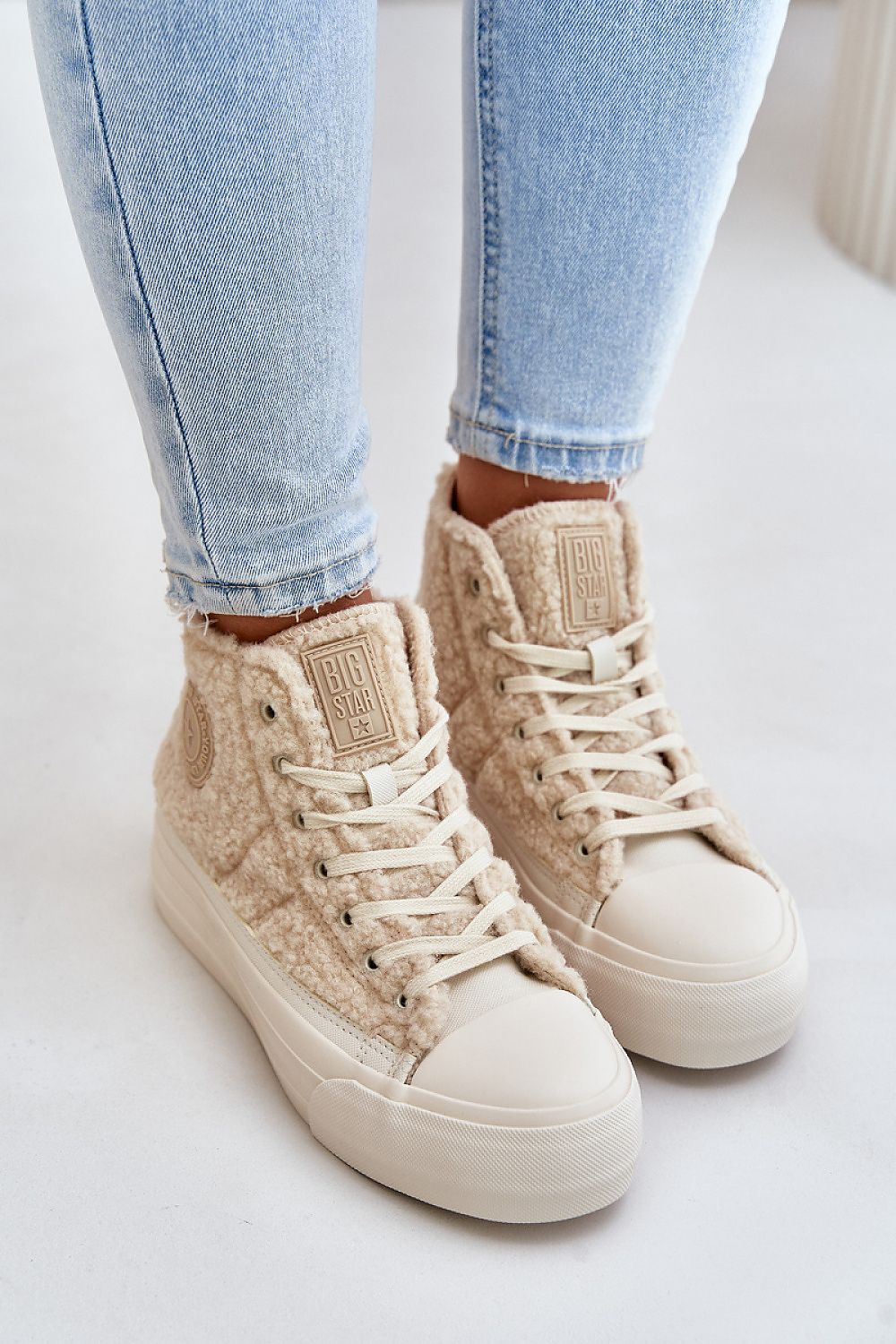 Baskets model 201922 Step in style