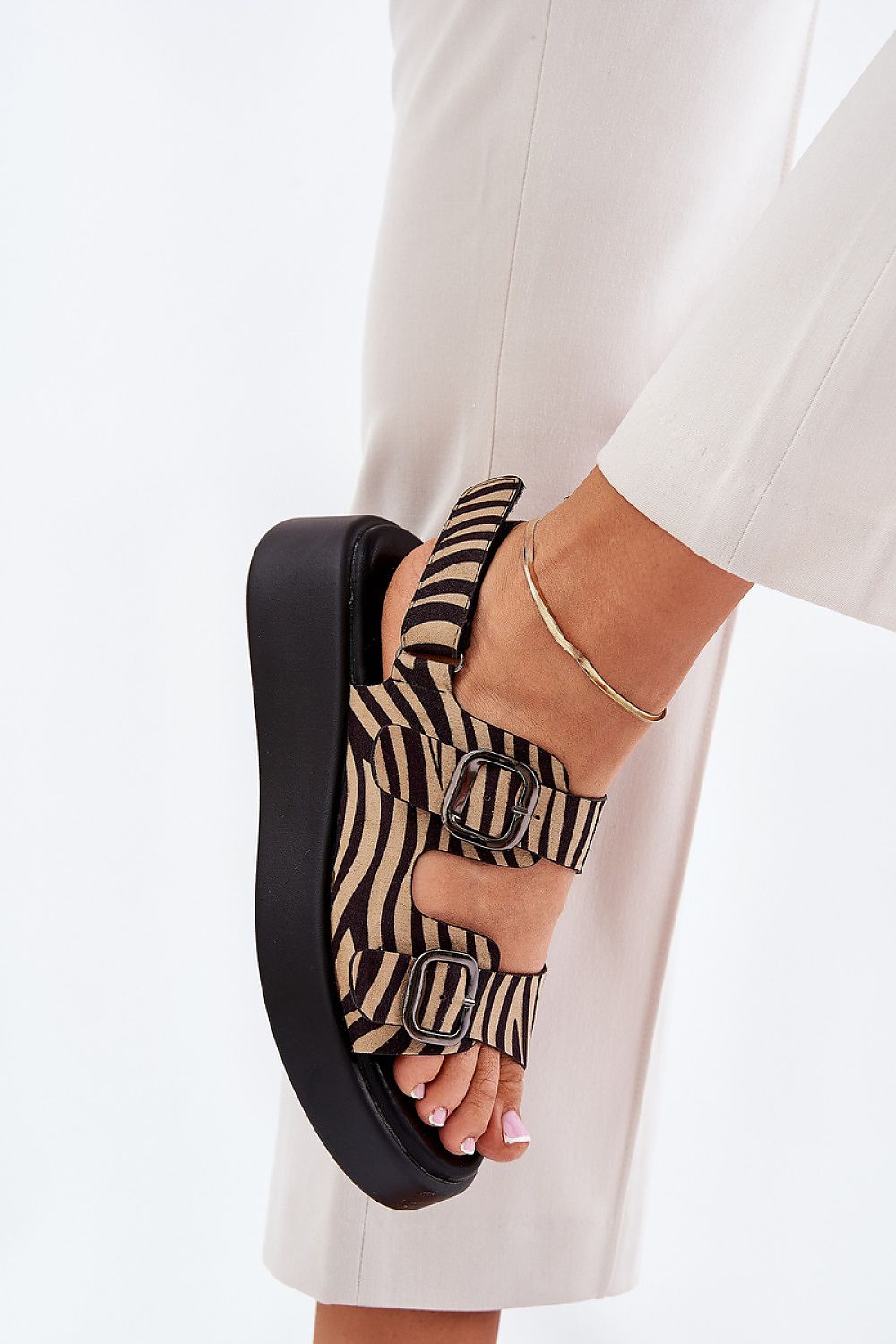  Cothurnes model 209885 Step in style 