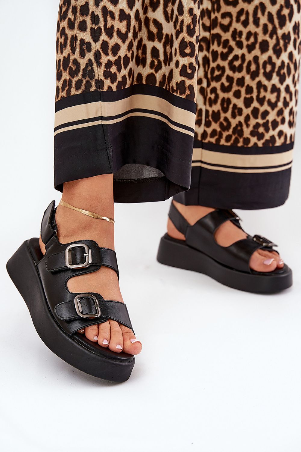  Cothurnes model 209887 Step in style 