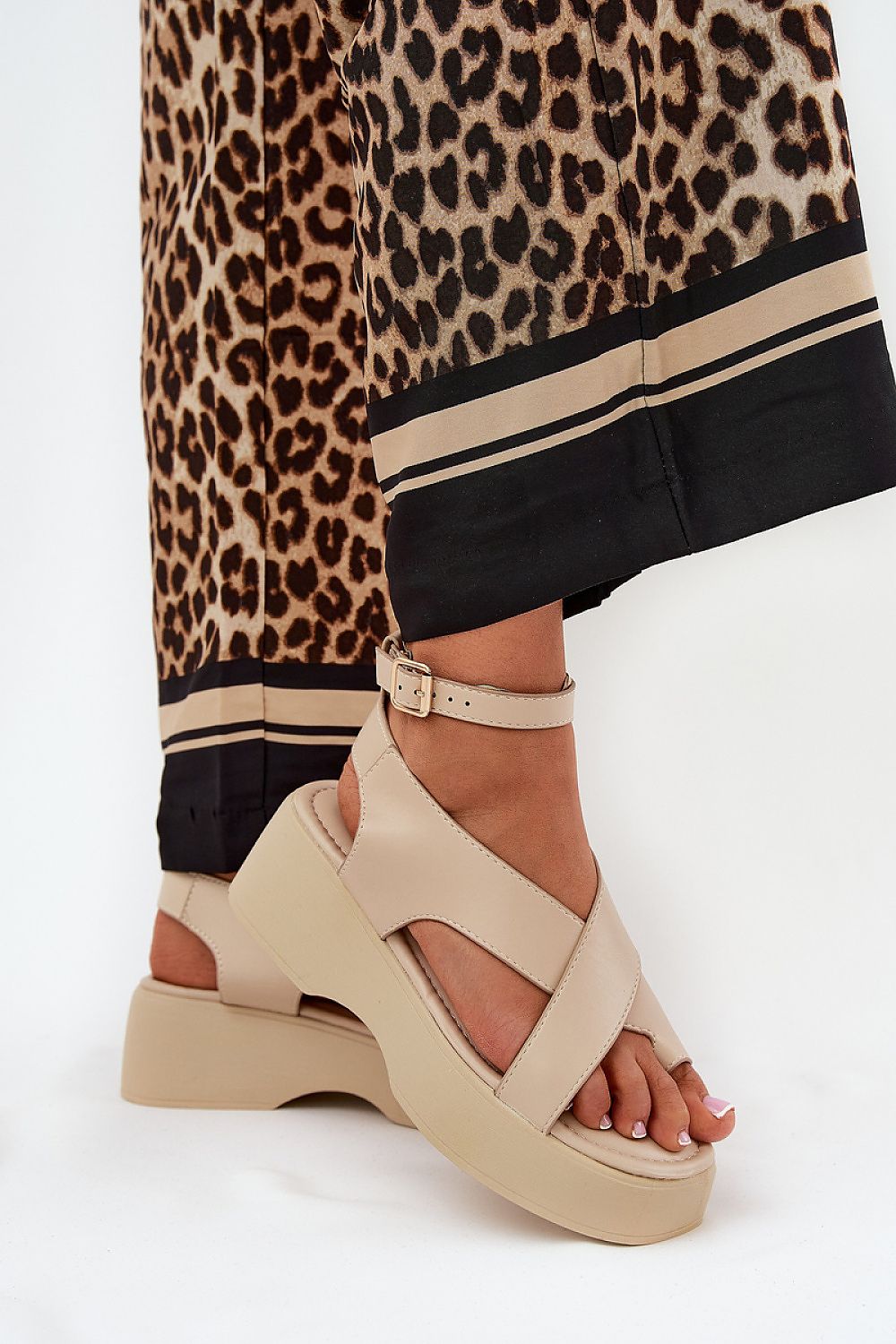  Cothurnes model 209890 Step in style 