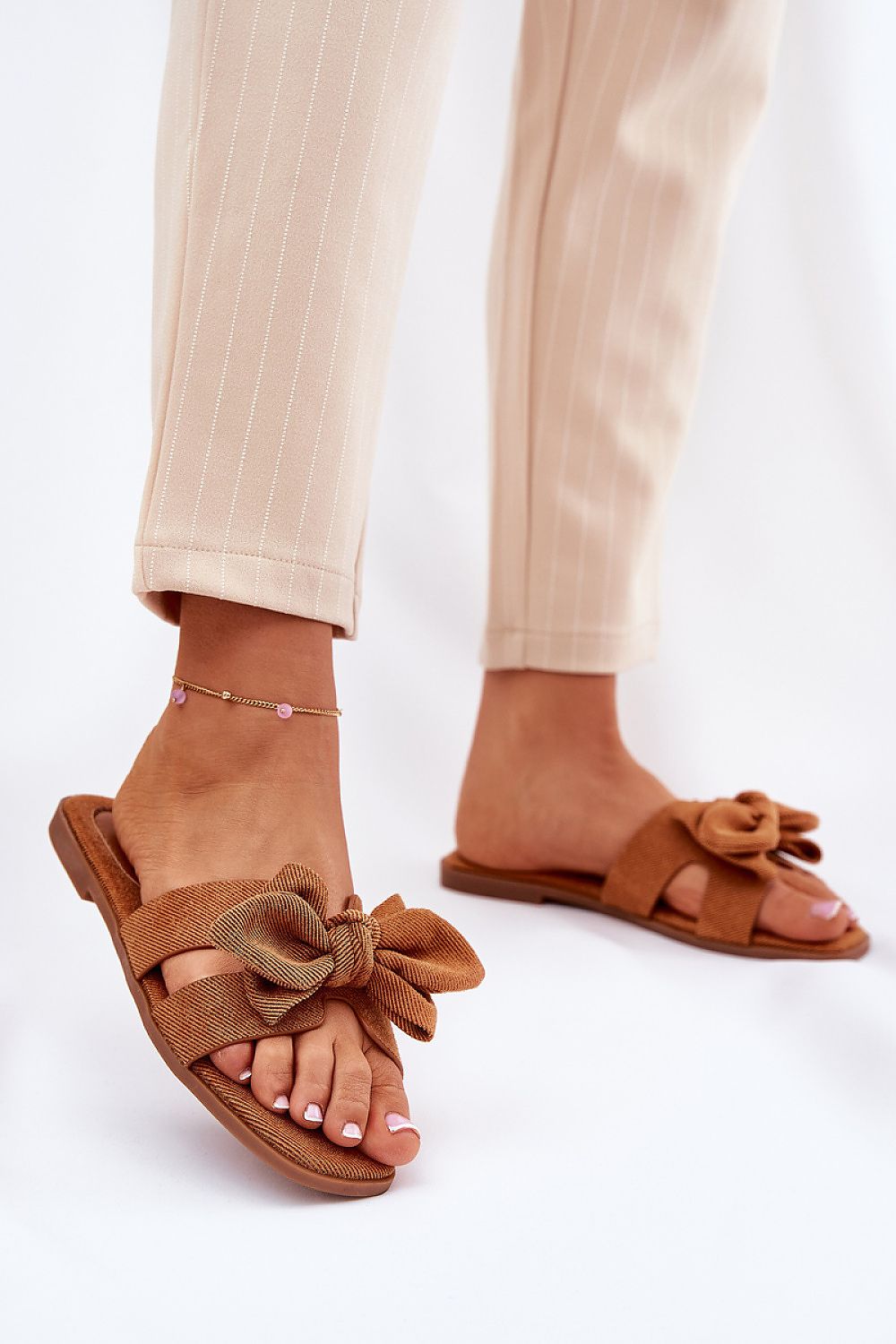  Clacquettes model 209934 Step in style 