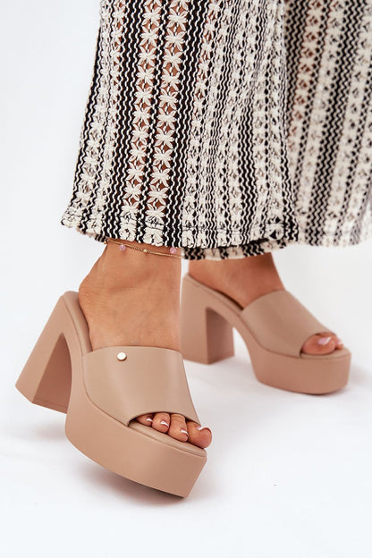  Clacquettes model 209944 Step in style 