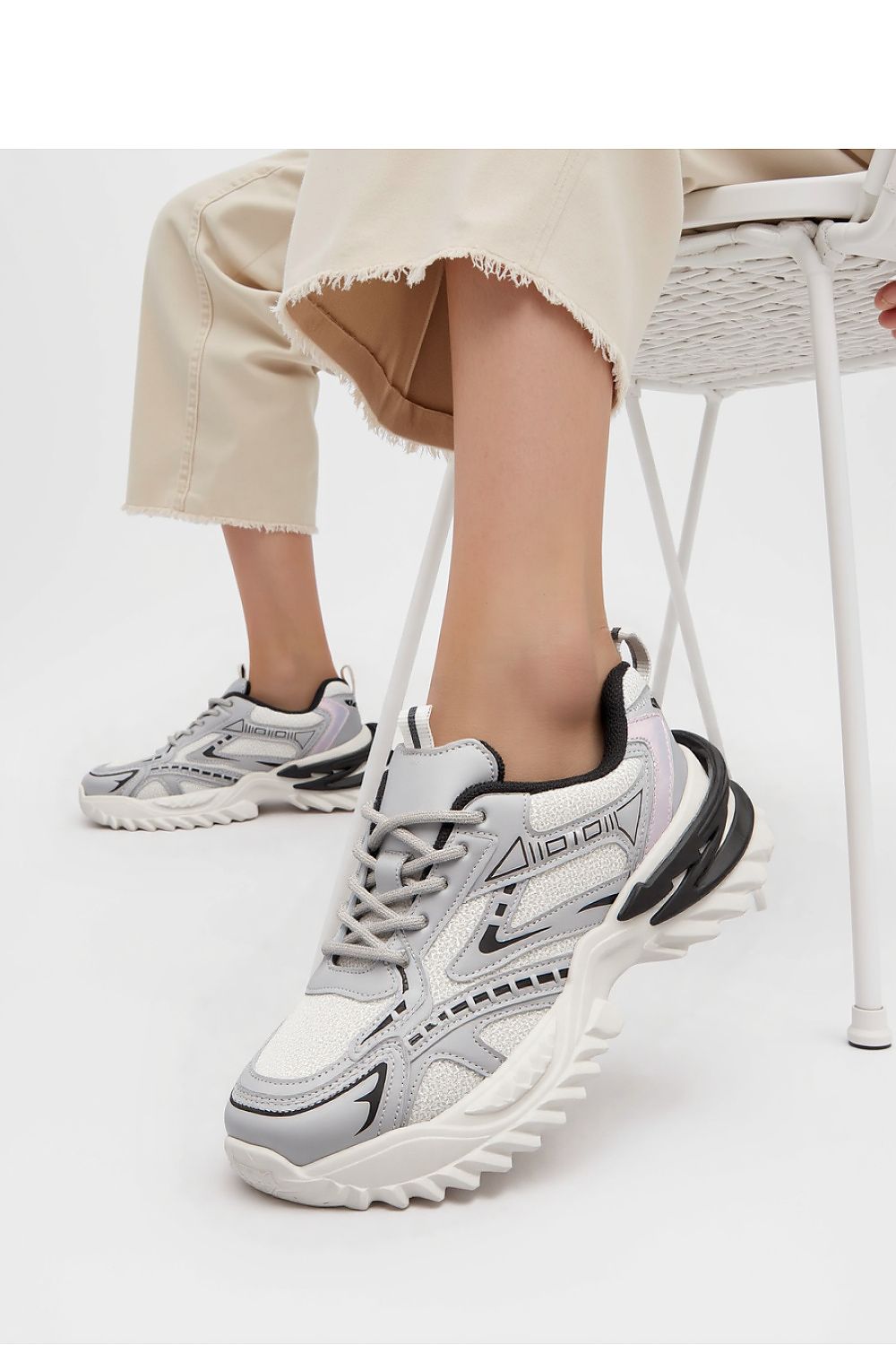  Chaussures de sport model 210196 Inello 