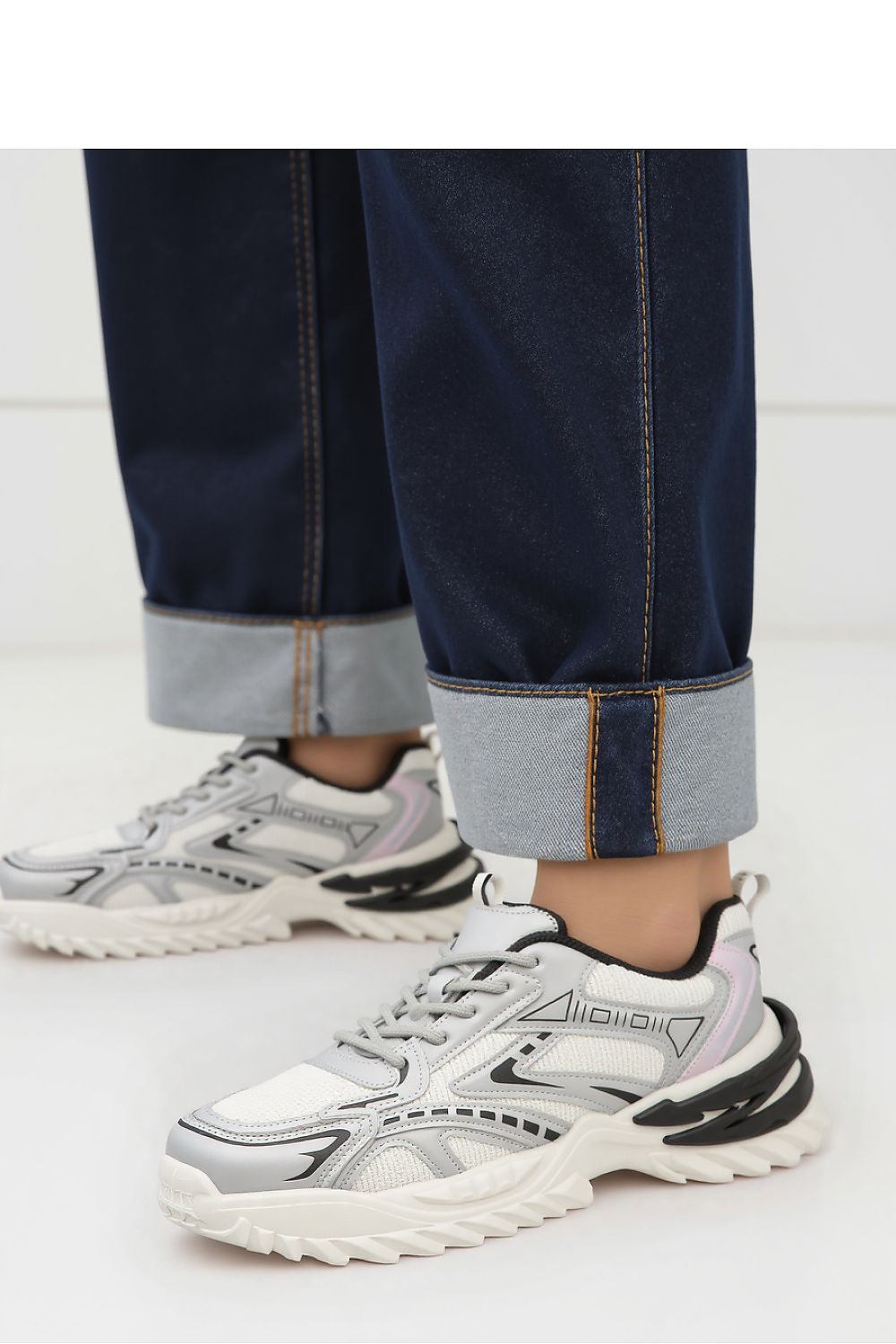  Chaussures de sport model 210196 Inello 