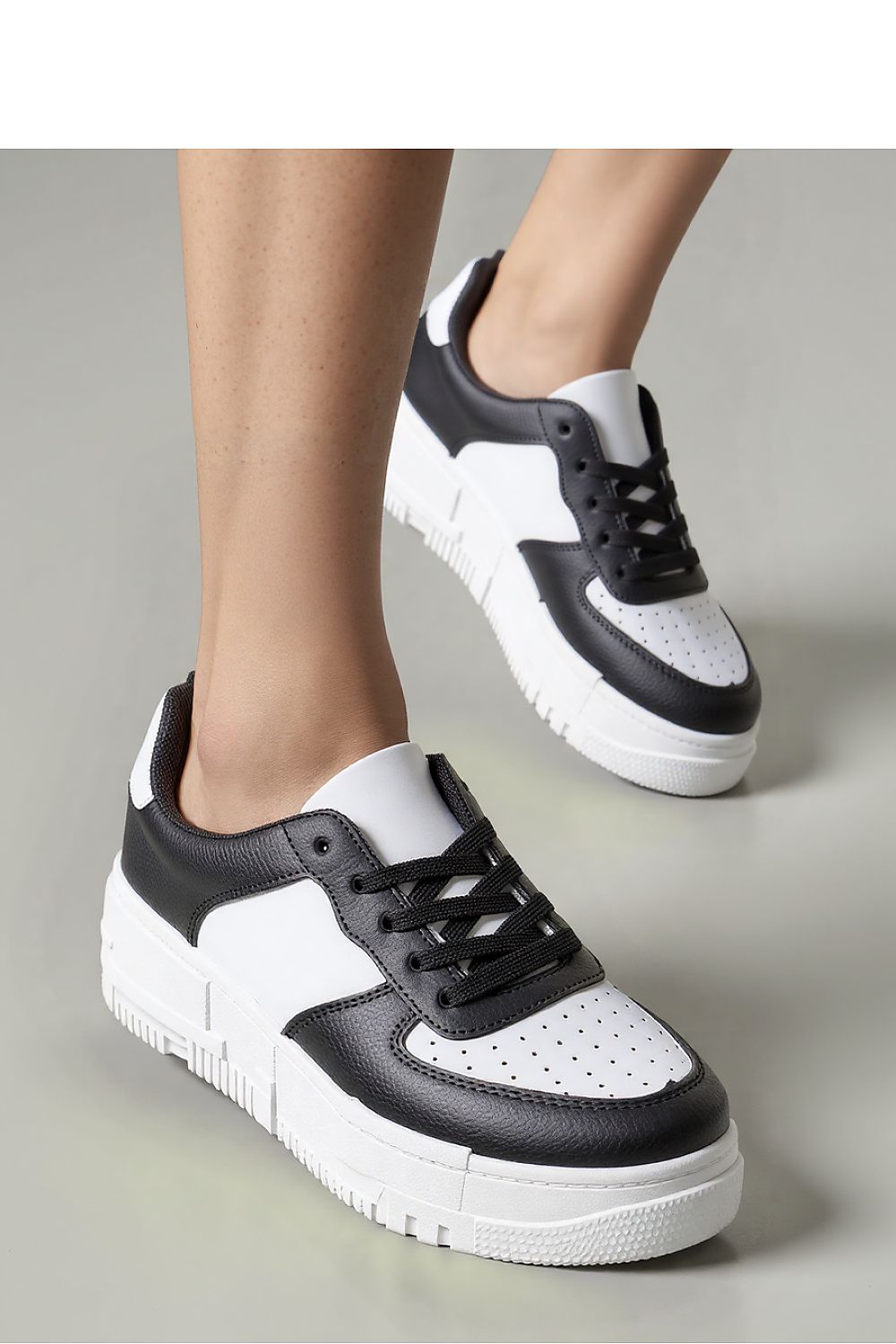  Chaussures de sport model 210208 Inello 