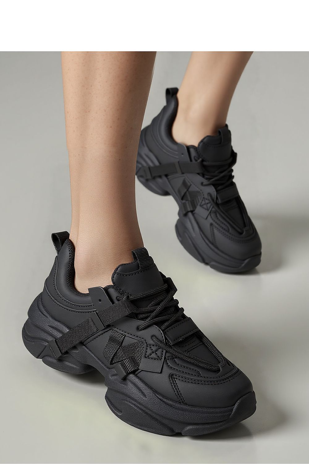  Chaussures de sport model 210225 Inello 