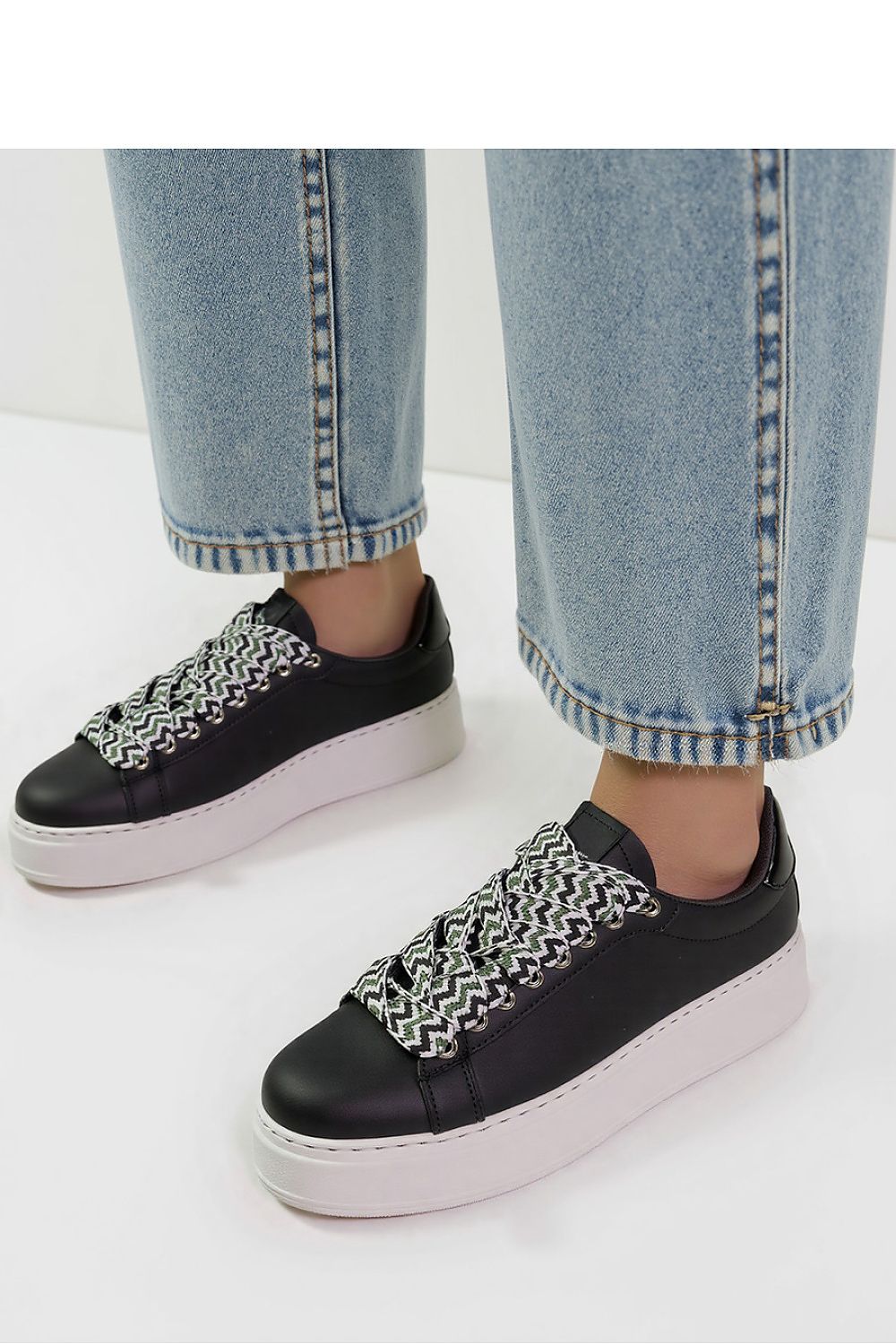  Chaussures de sport model 210227 Inello 