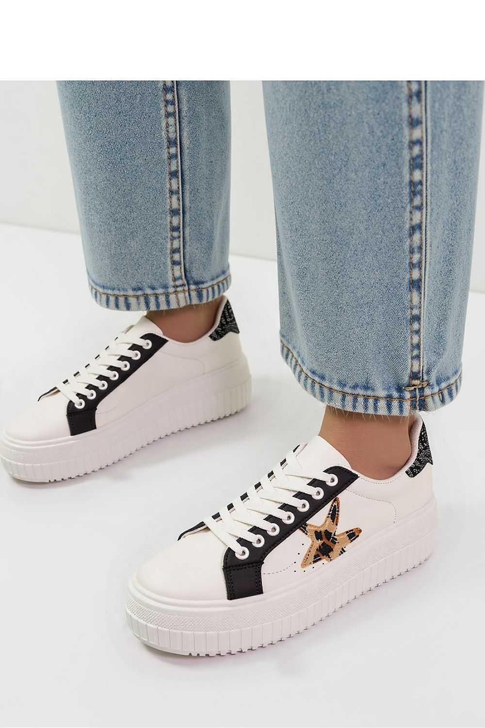  Chaussures de sport model 210231 Inello 