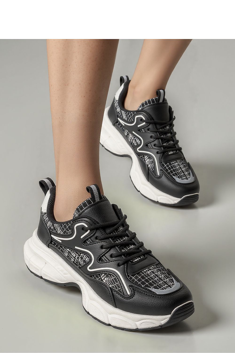  Chaussures de sport model 210246 Inello 