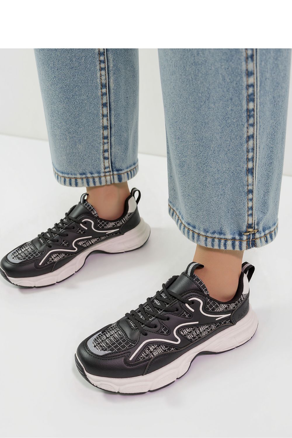  Chaussures de sport model 210246 Inello 