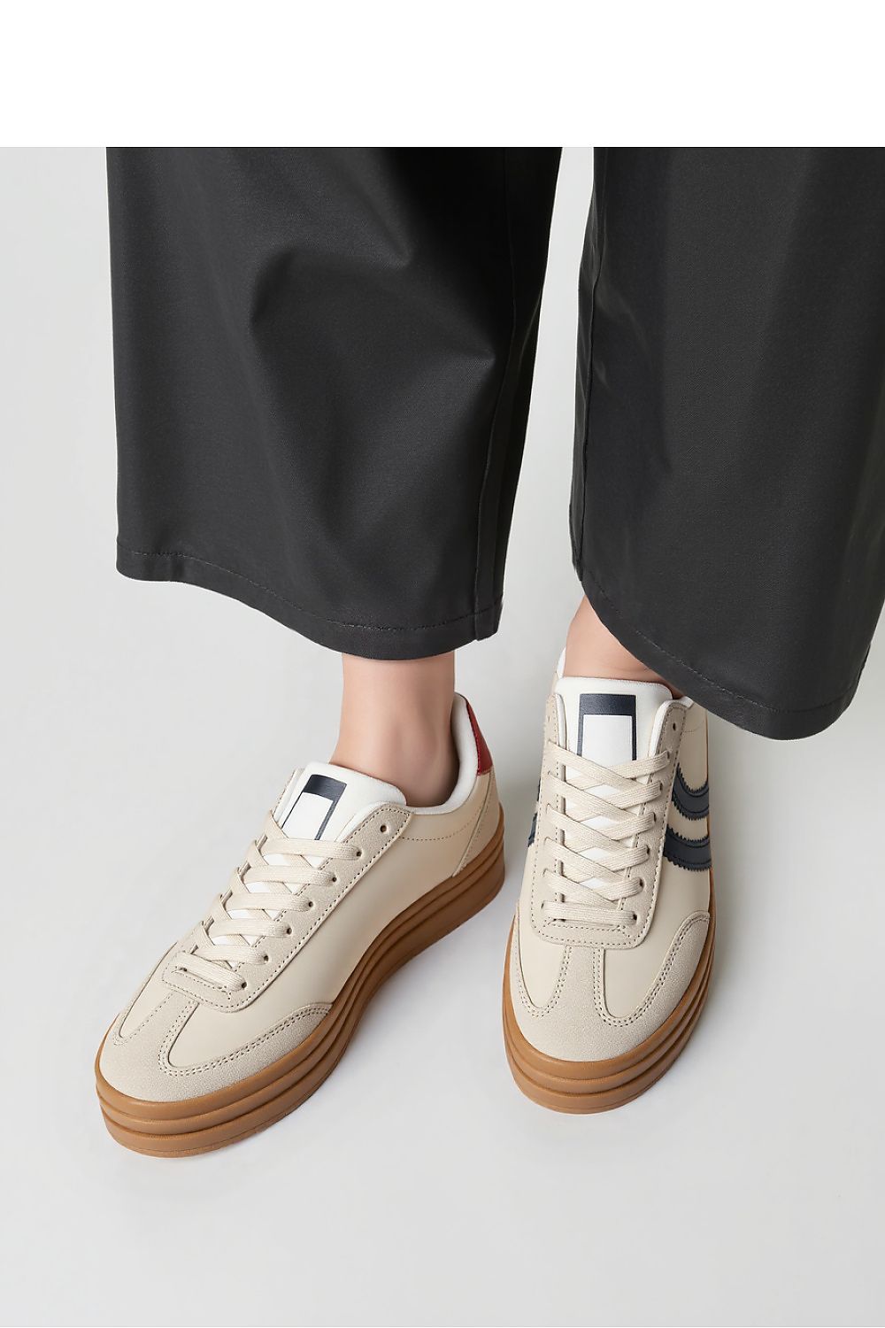  Chaussures de sport model 210262 Inello 