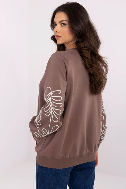  Sweatshirt model 210637 Relevance 