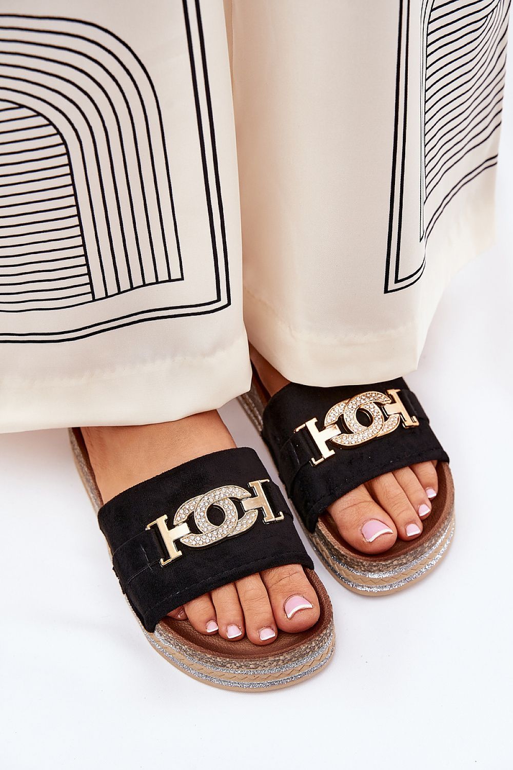 Clacquettes model 210768 Step in style 