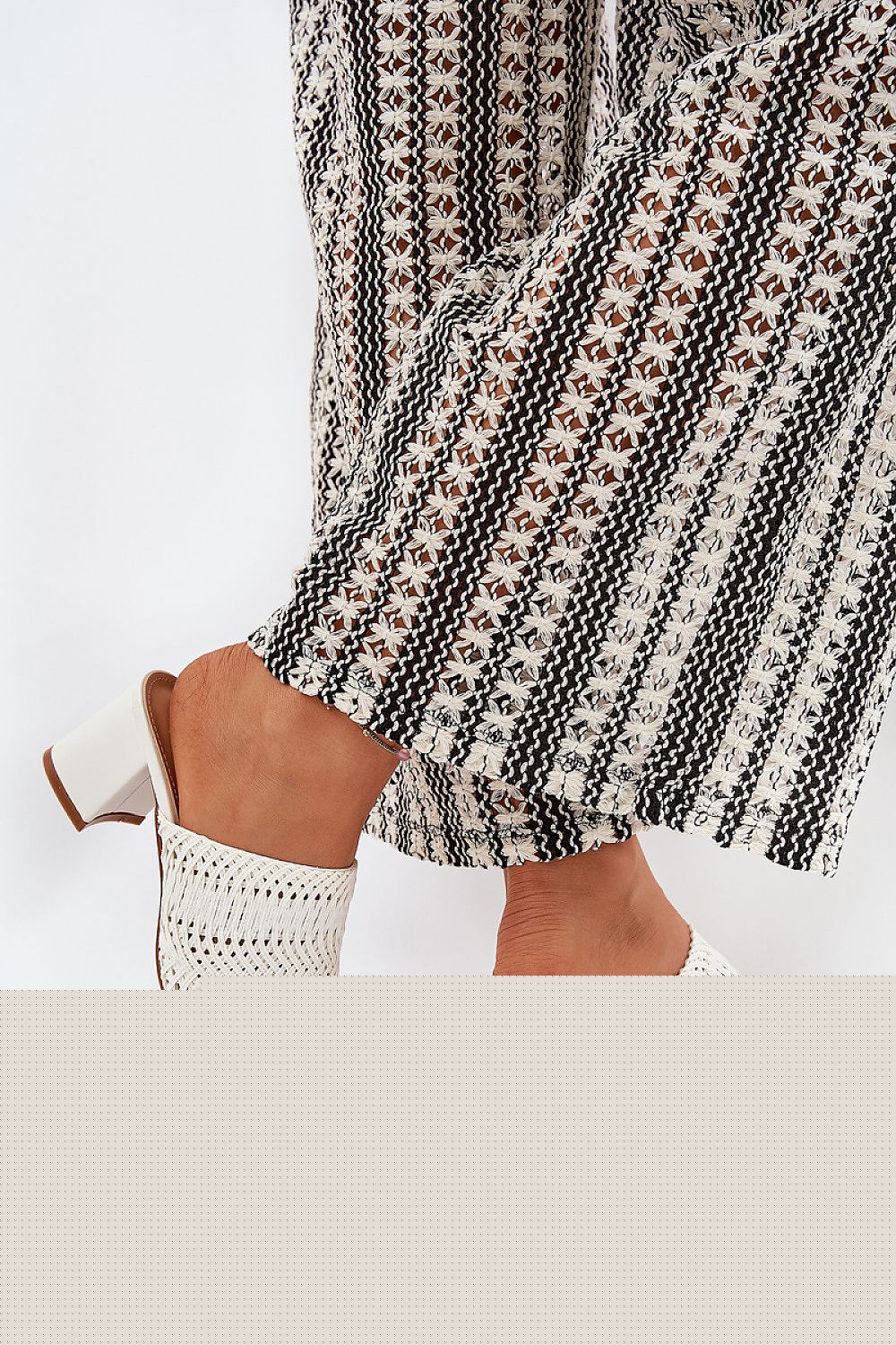  Clacquettes model 210780 Step in style 