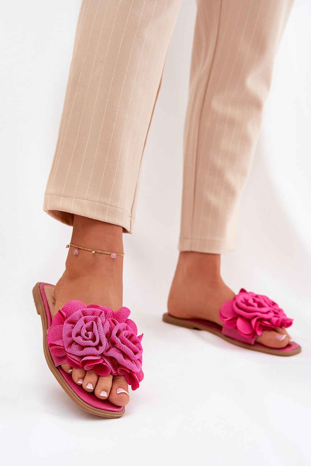  Clacquettes model 210788 Step in style 