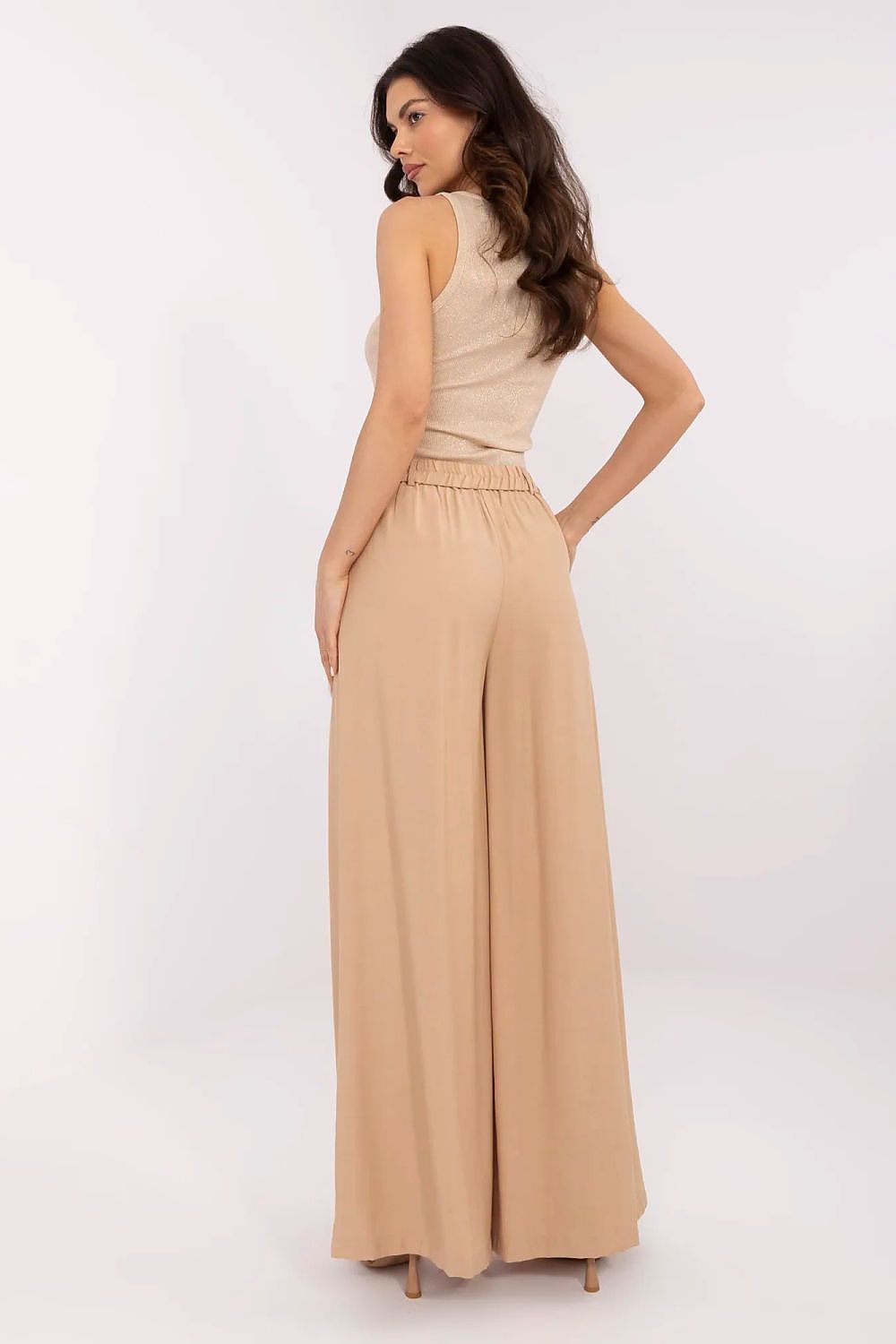  Pantalon femme model 210869 NM 
