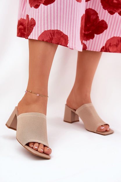  Clacquettes model 211021 Step in style 