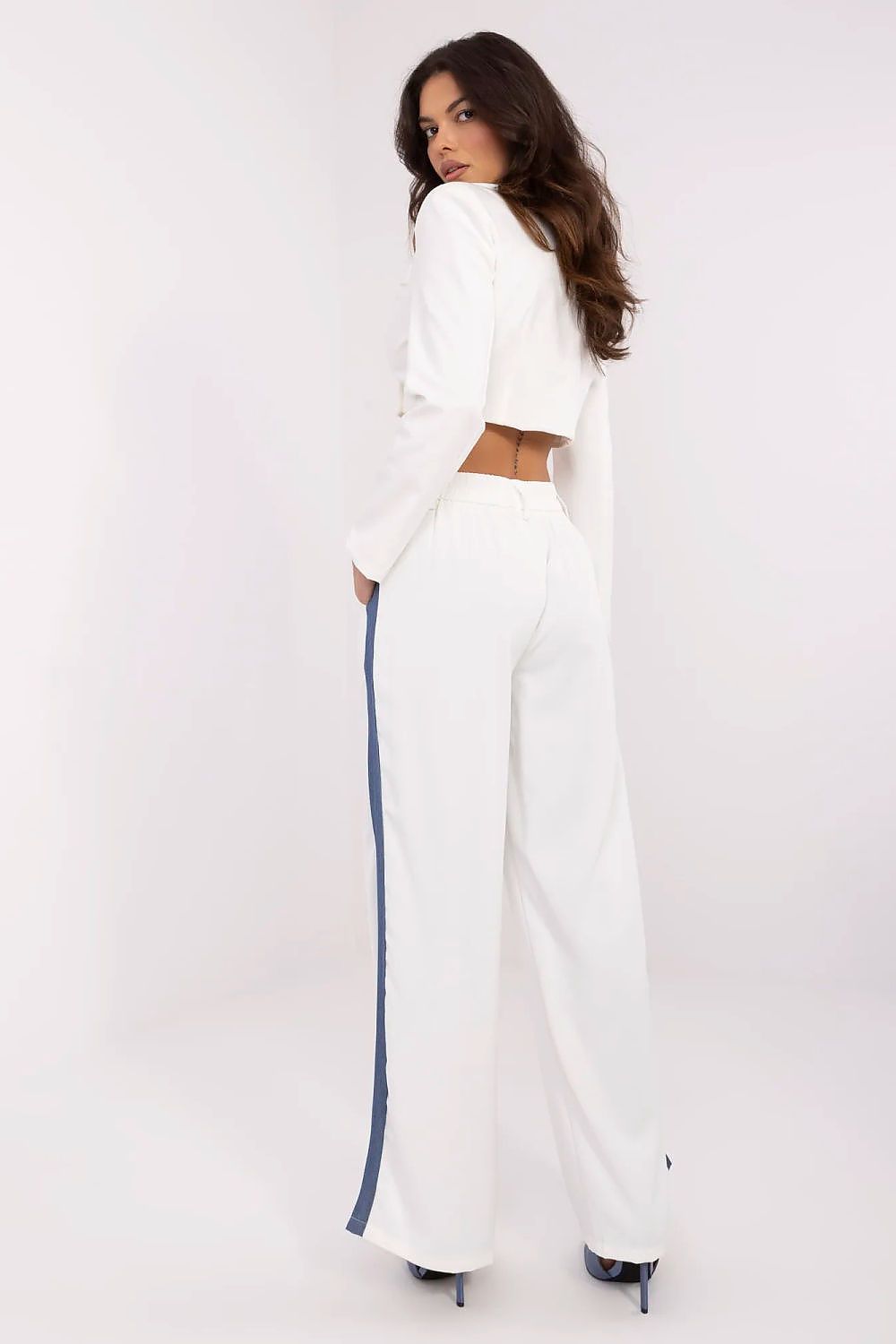  Pantalon femme model 211179 NM 