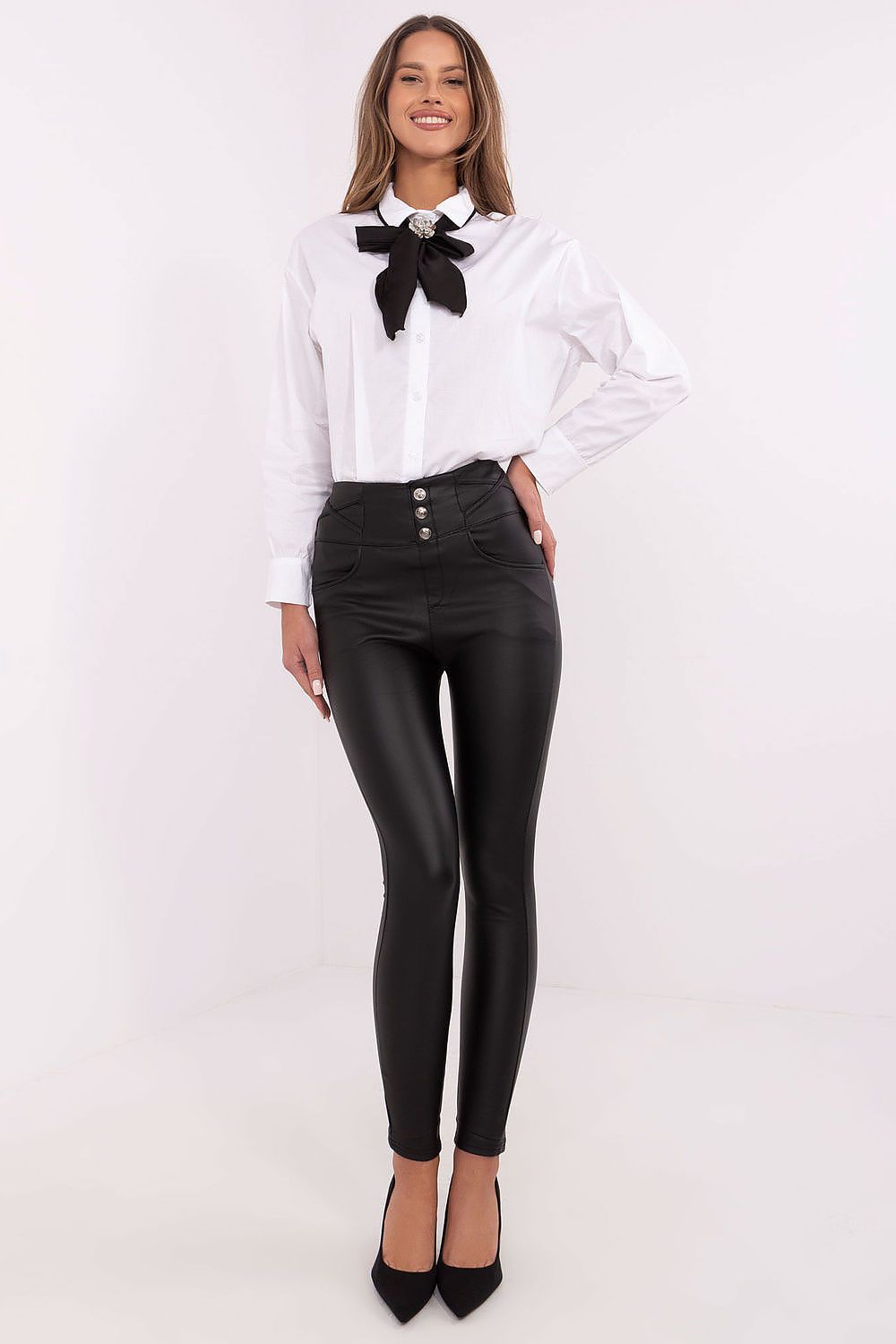  Pantalon femme model 211187 NM 