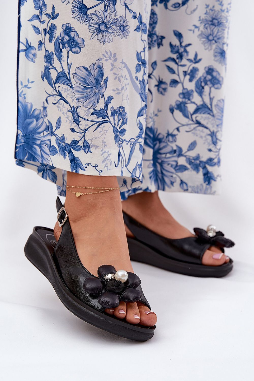  Cothurnes model 211359 Step in style 