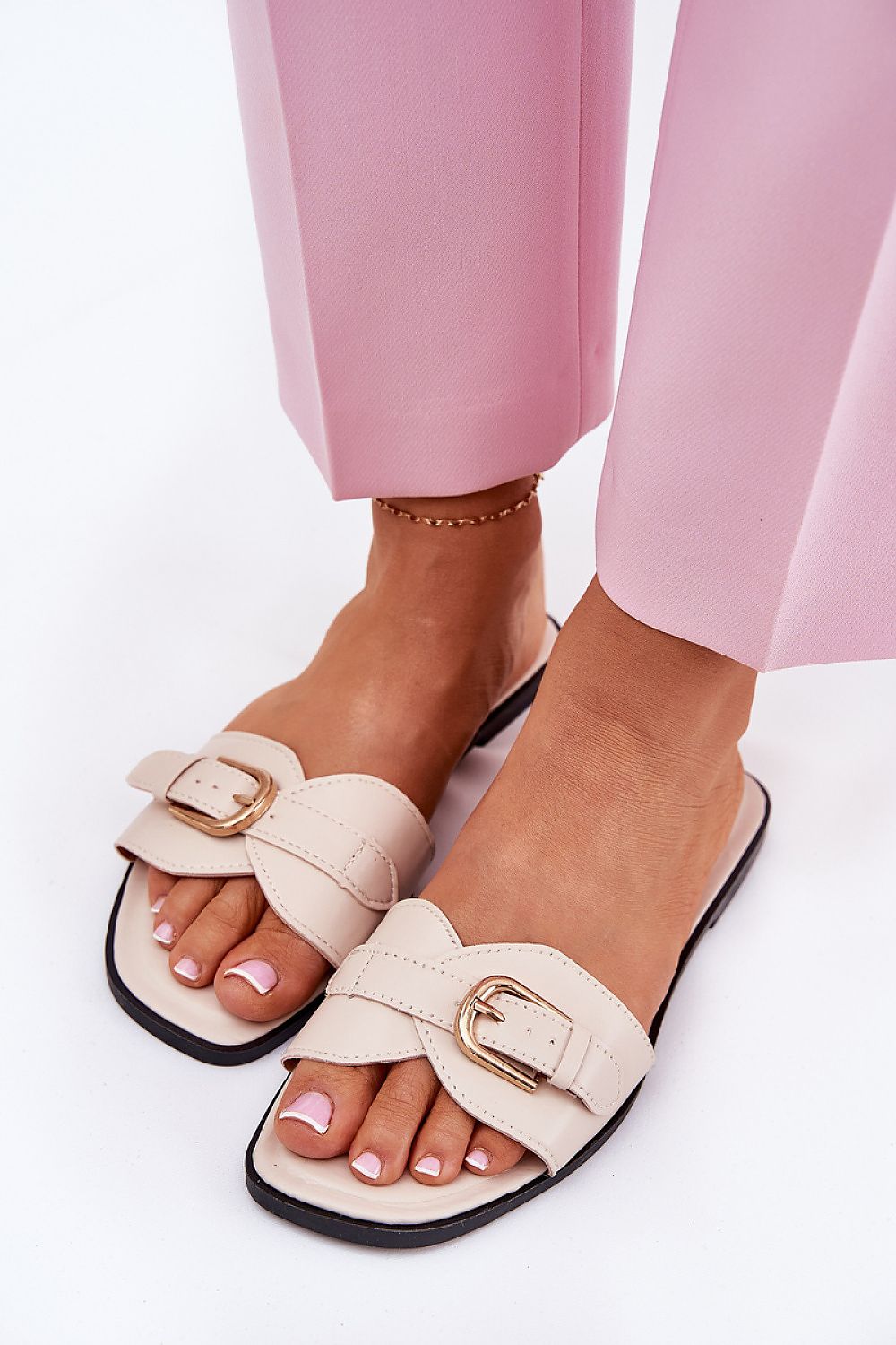  Clacquettes model 211691 Step in style 
