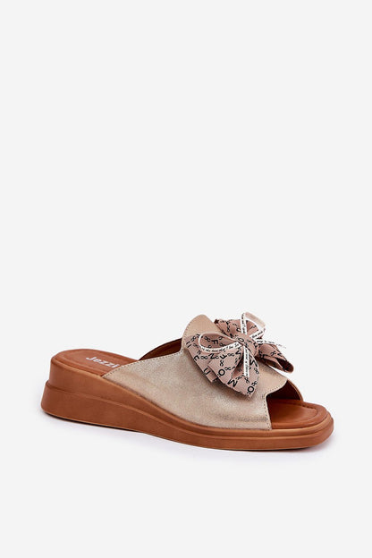  Clacquettes model 211954 Step in style 