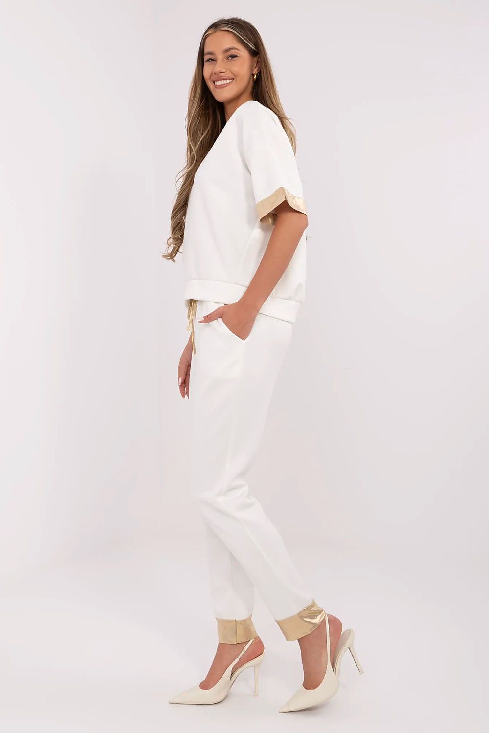  L`ensemble model 212052 Italy Moda 
