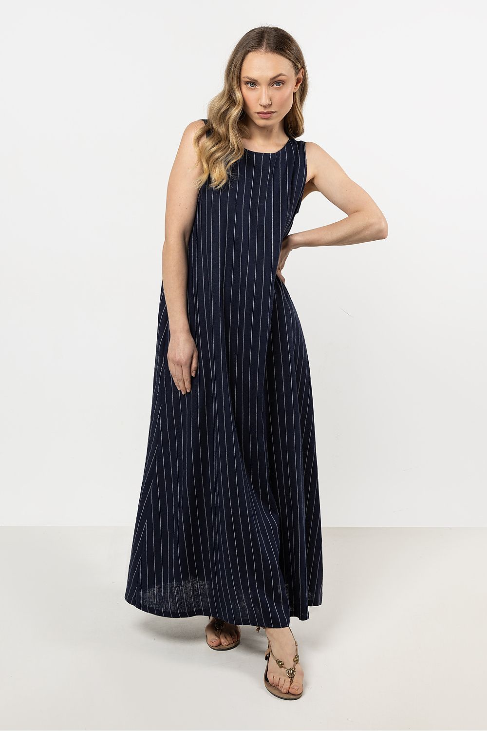  Robe de jour model 212181 awama 