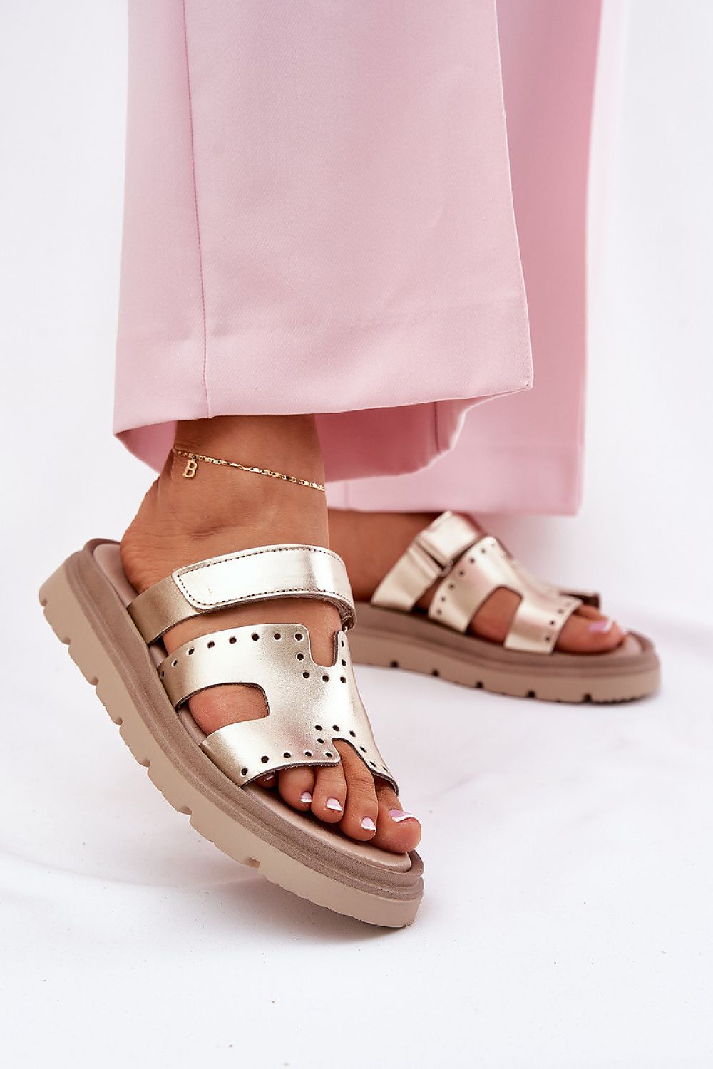  Clacquettes model 212597 Step in style 