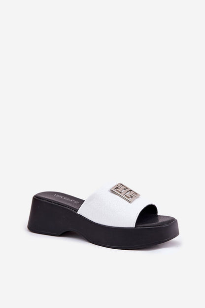  Clacquettes model 212882 Step in style 