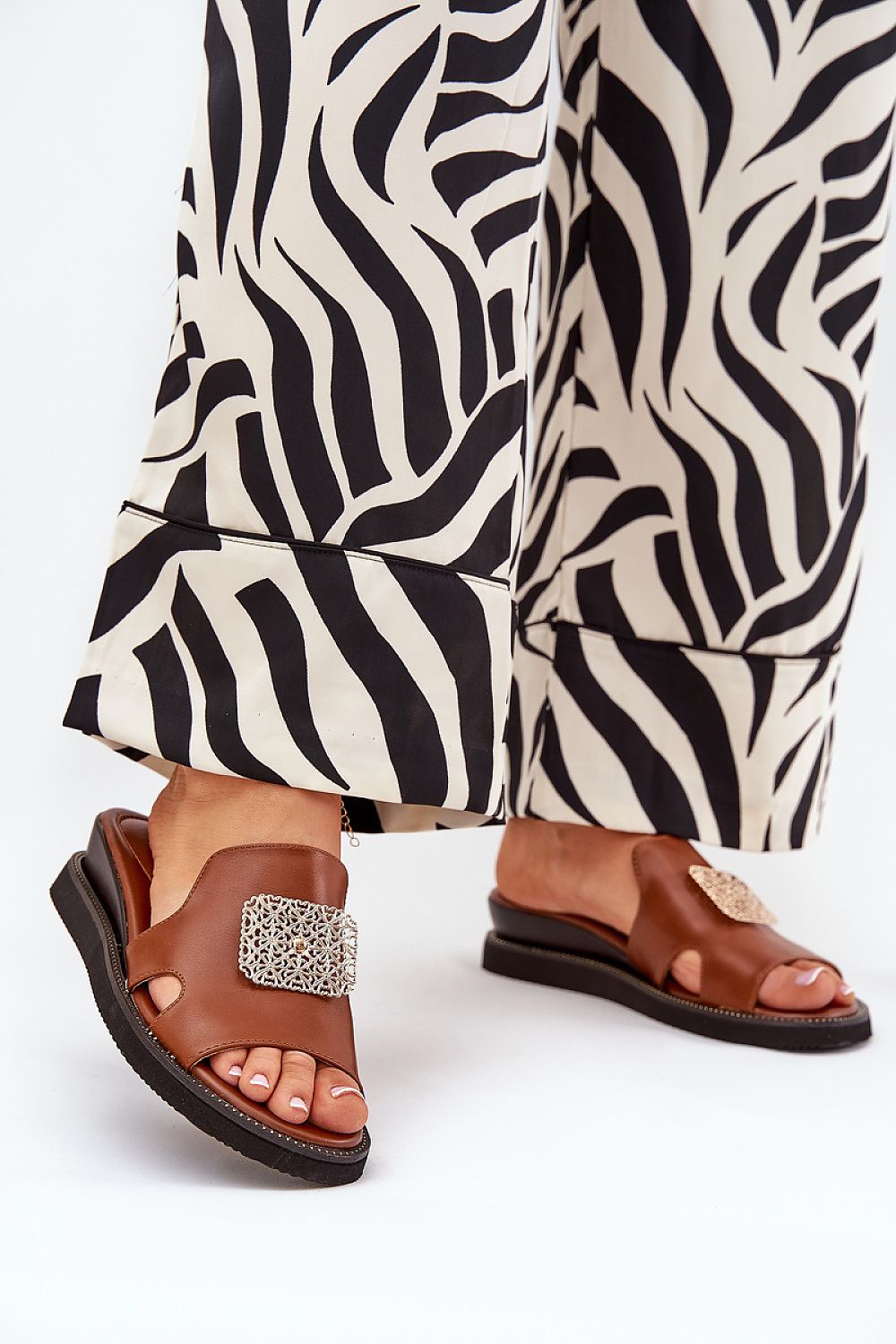  Clacquettes model 212888 Step in style 