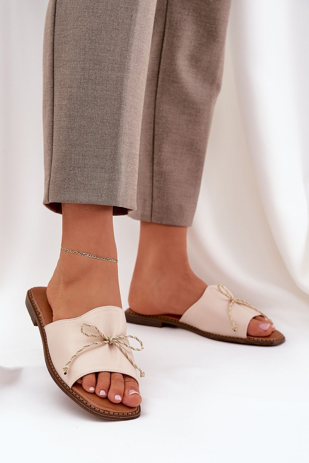  Clacquettes model 214365 Step in style 