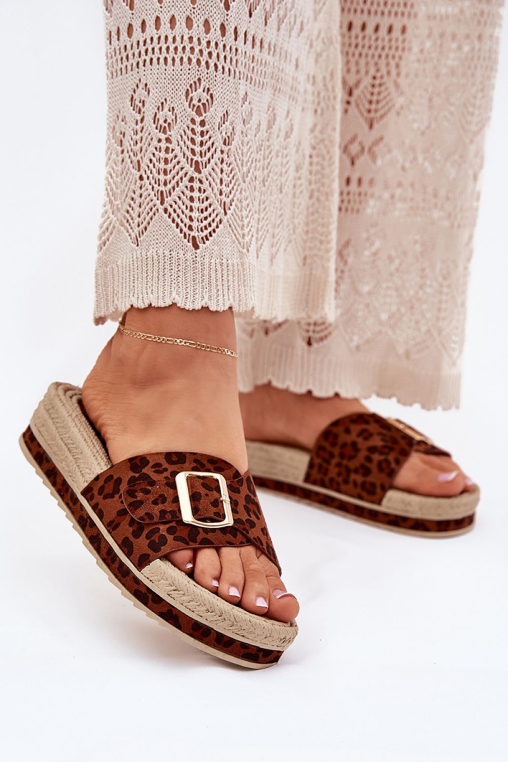  Clacquettes model 214722 Step in style 