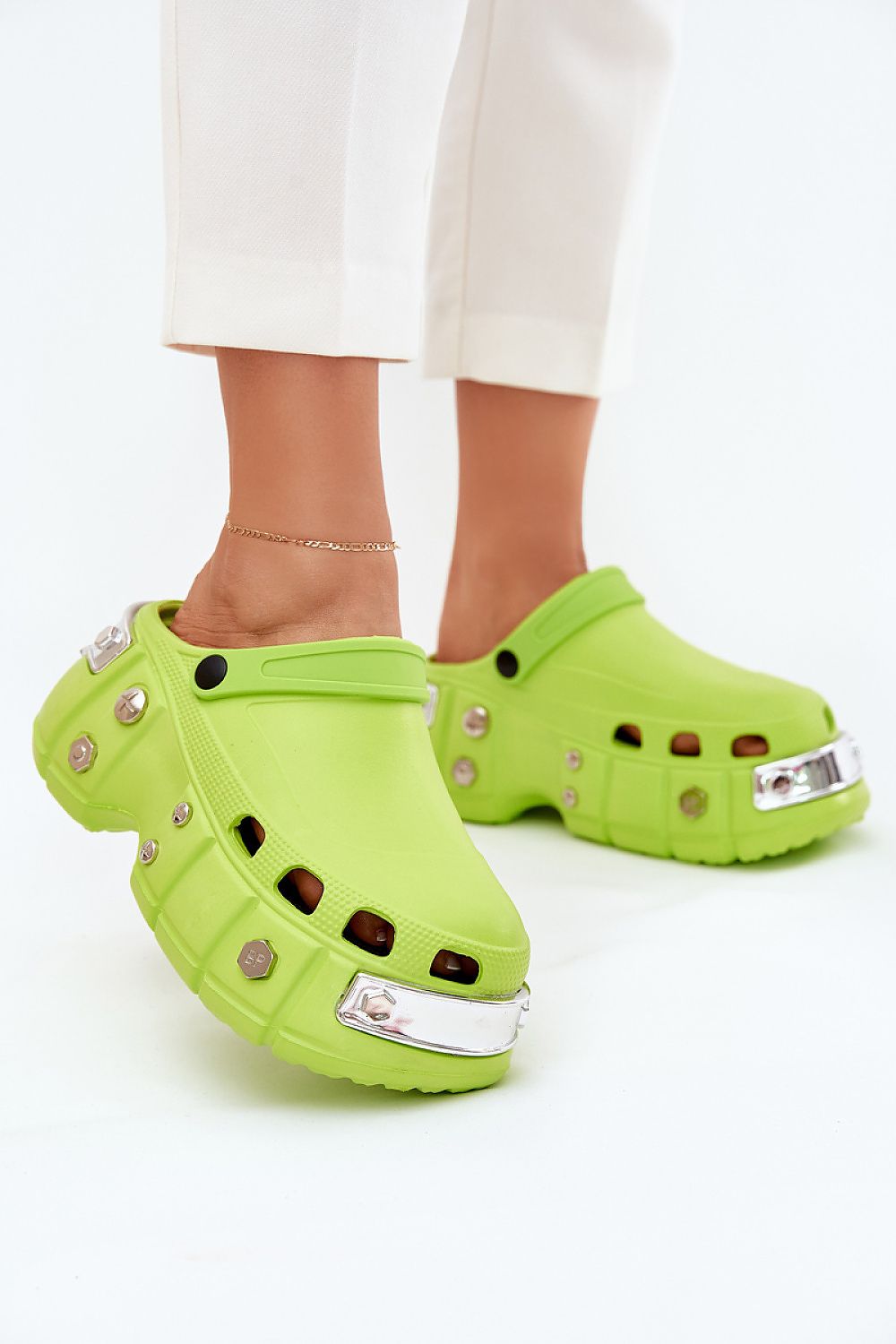  Clacquettes model 215052 Step in style 
