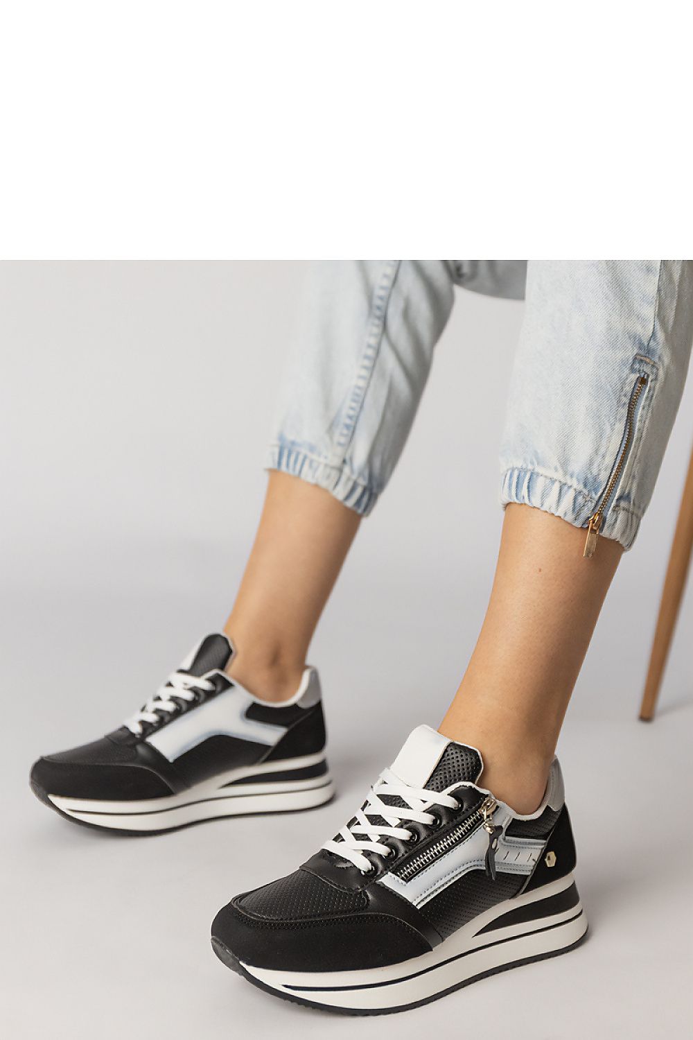  Chaussures de sport model 215455 PRIMO 