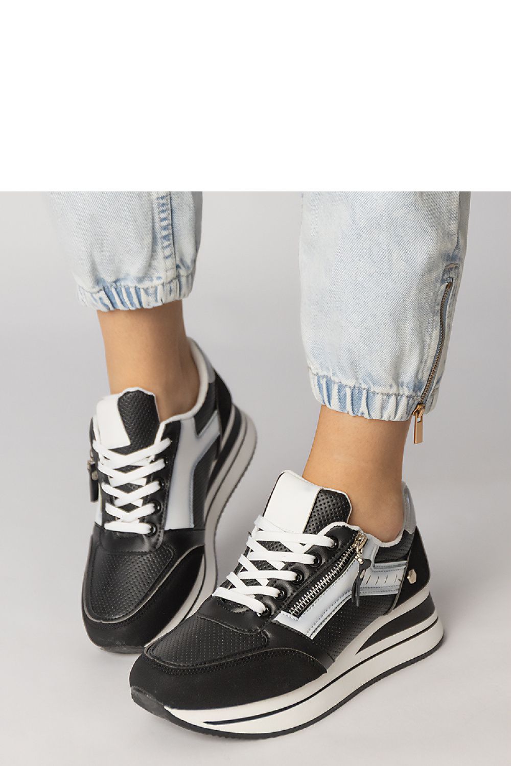  Chaussures de sport model 215455 PRIMO 