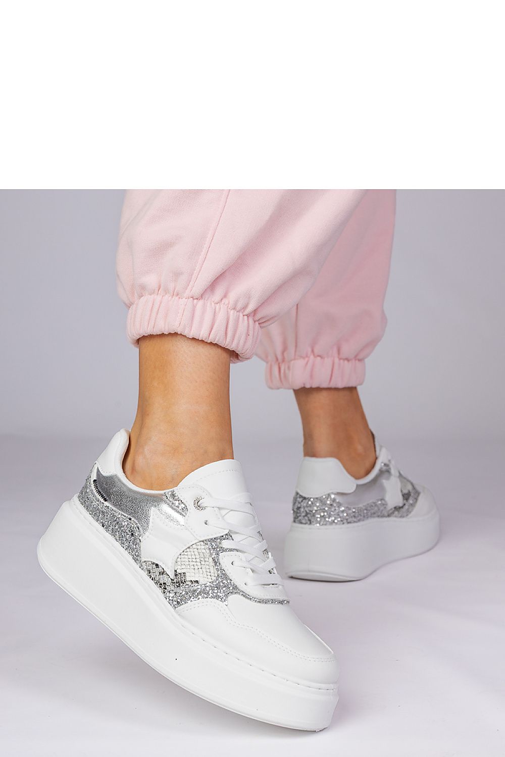  Chaussures de sport model 215467 PRIMO 