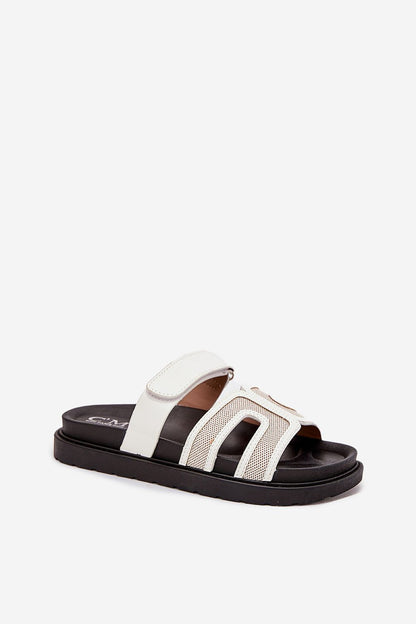  Clacquettes model 215723 Step in style 