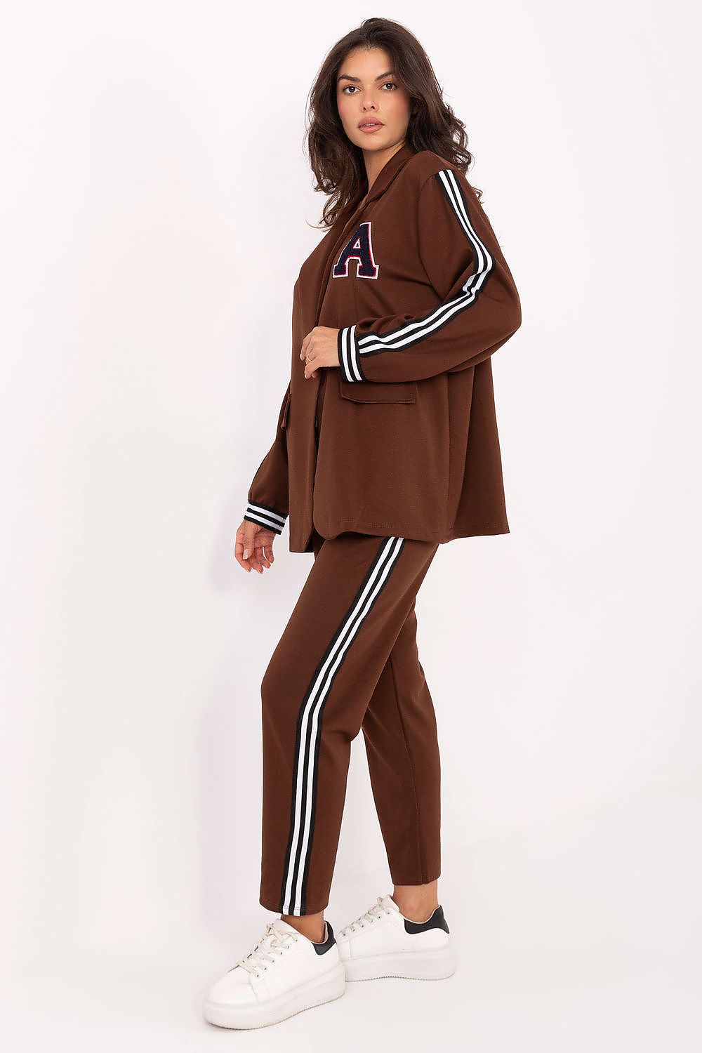  L`ensemble model 216720 Rue Paris 
