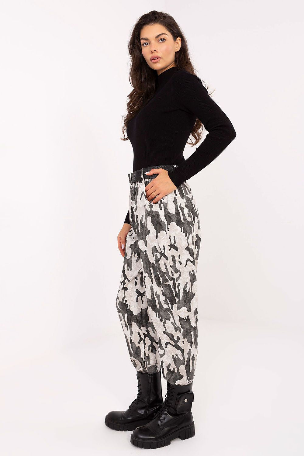  Pantalon femme model 218437 Italy Moda 