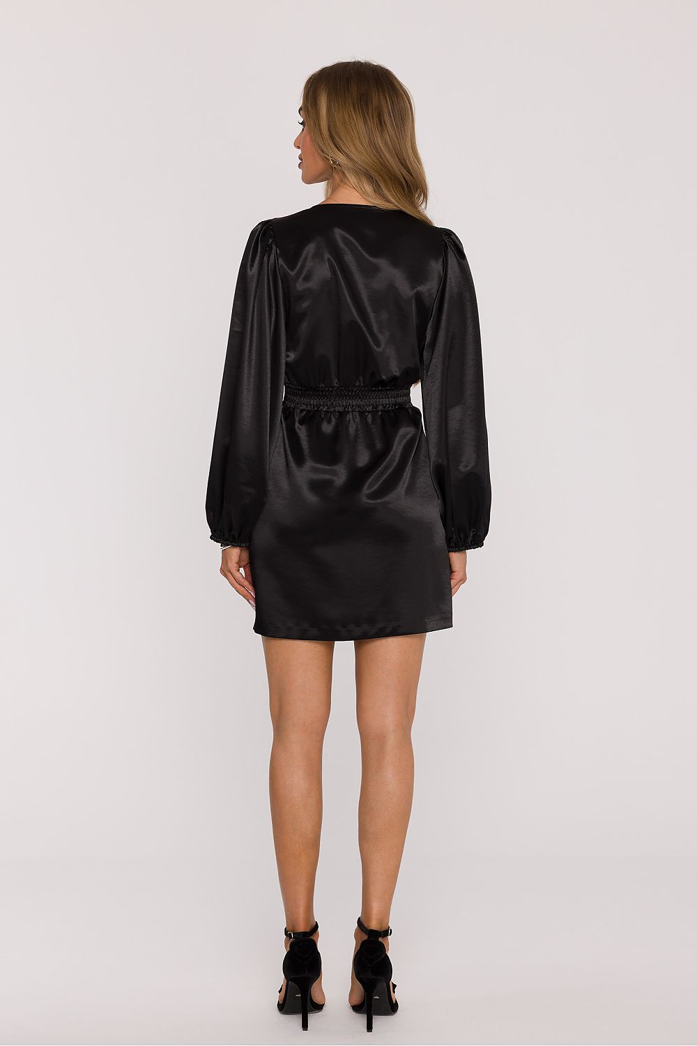  Robe courte model 220001 Moe 
