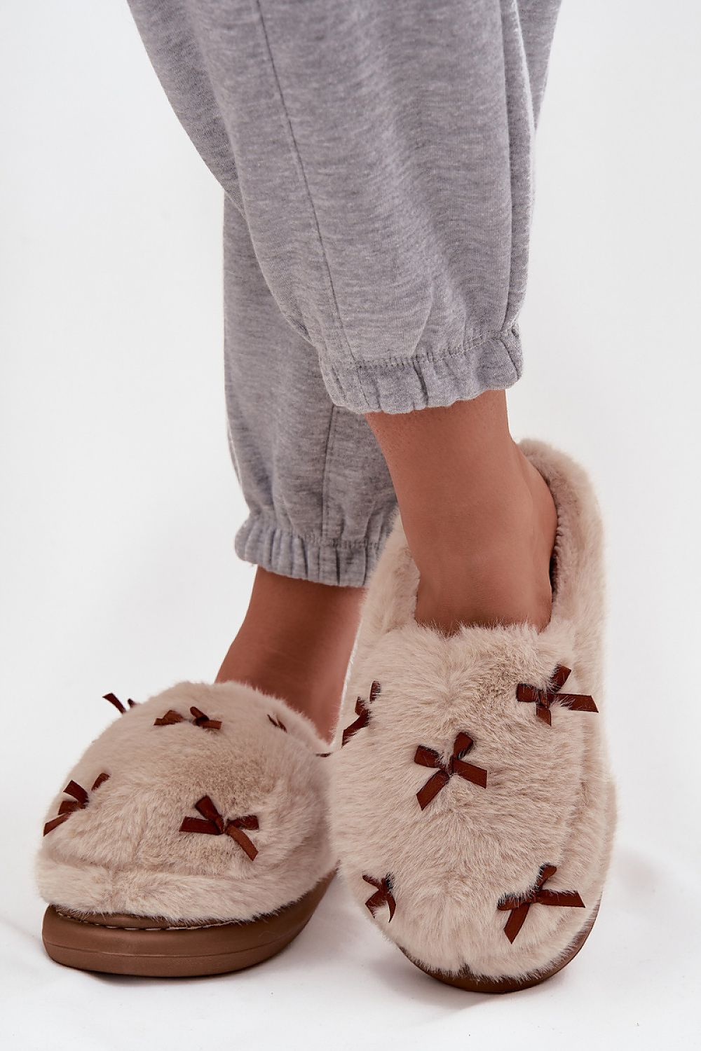  Pantoufles model 220727 Step in style 