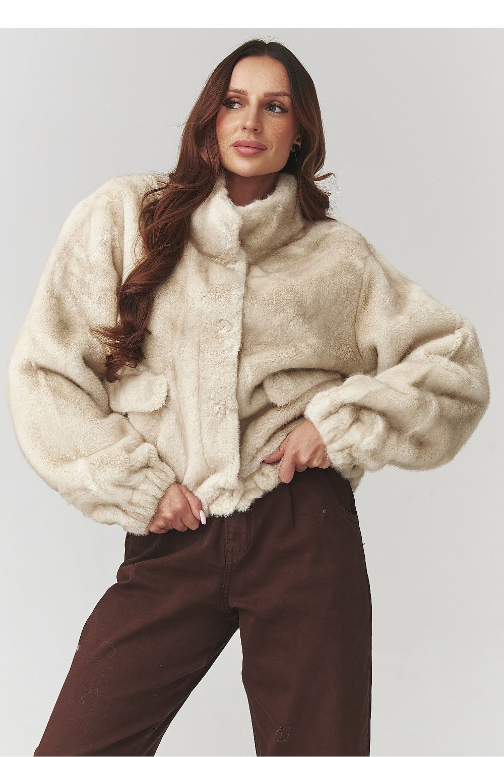  Veste model 220779 Makadamia 